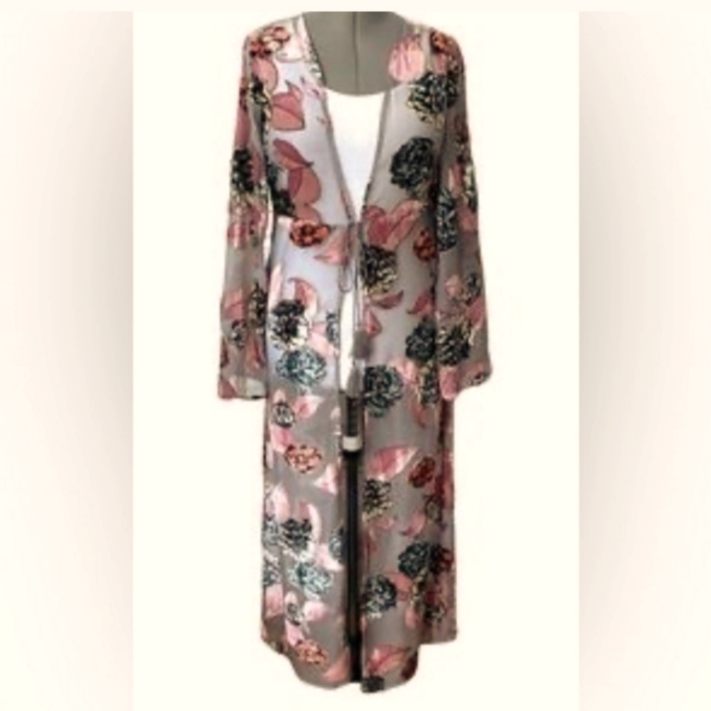 En créme bohemian duster